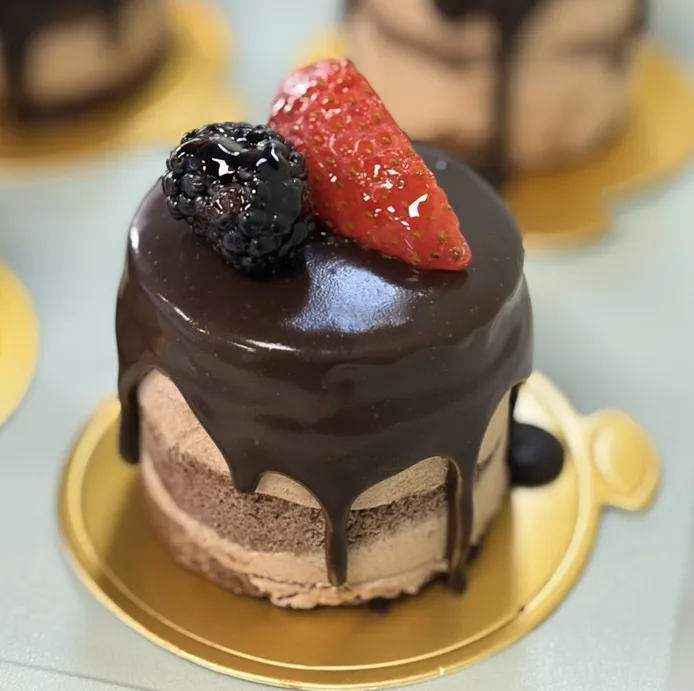 Chocolate Mini Cake with Strawberry