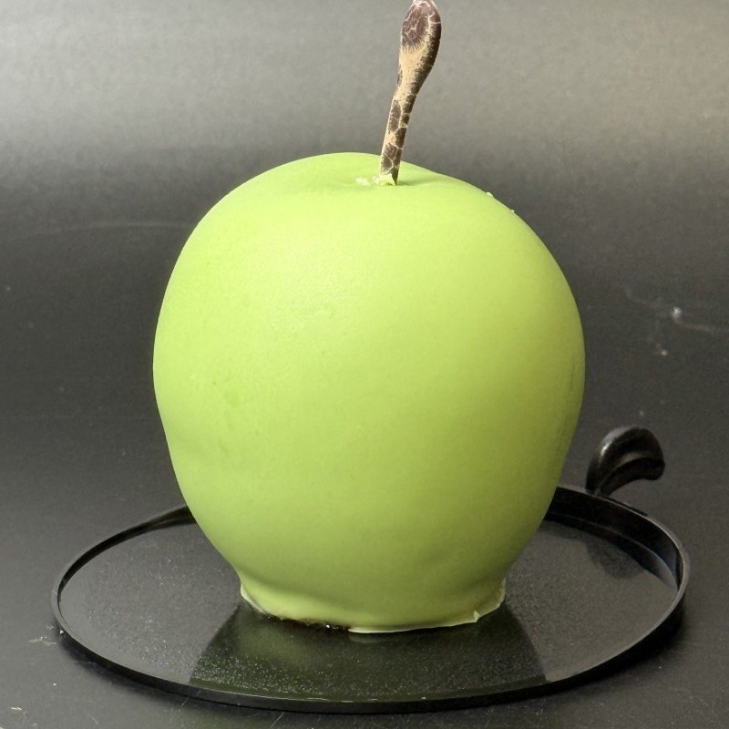 Apple Fruit-Shaped Pecan Cinnamon Dessert